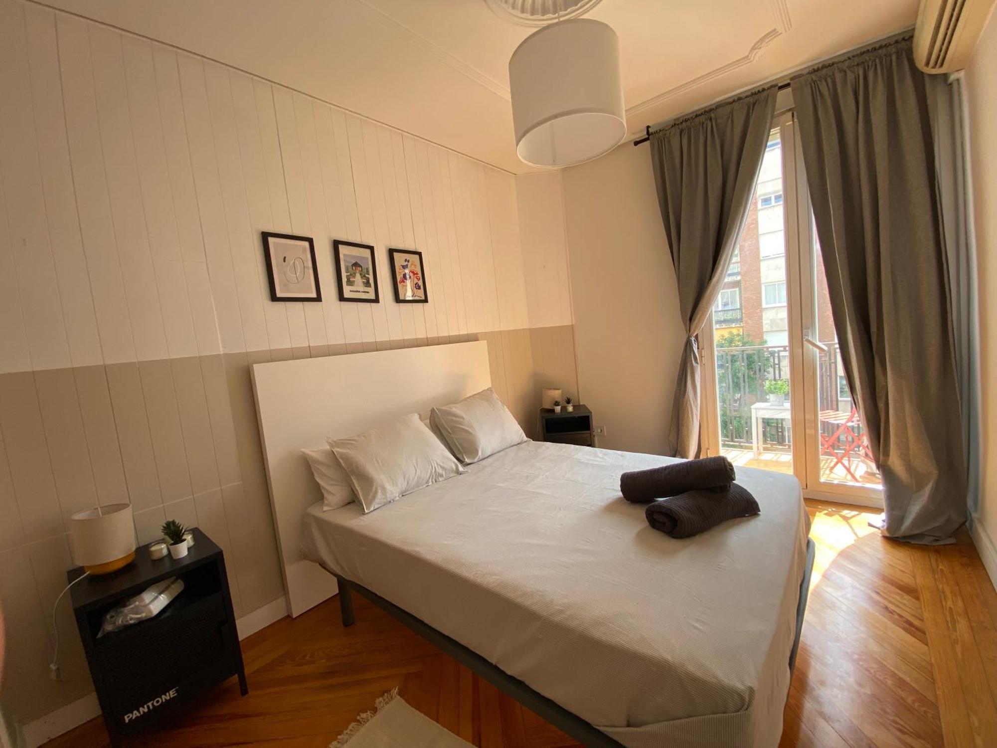 Santa Engracia Street, Private Rooms — Fotos 3